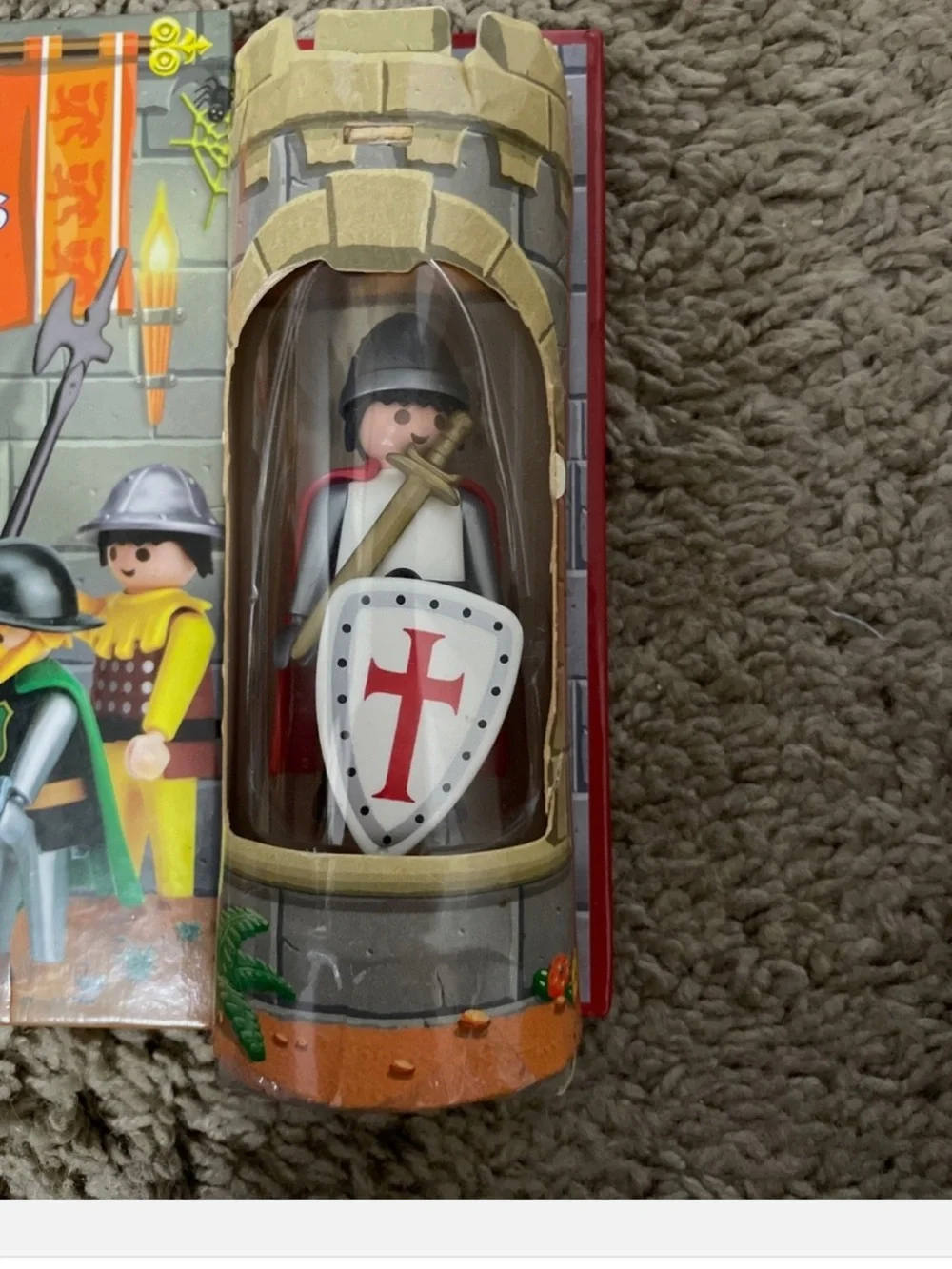 Playmobil Sir Roland Saves Lion Castle Knight Playset - White and Red